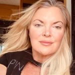 Profile Picture of Carrie Wright-Jaeger (@carriejaeger) on Instagram