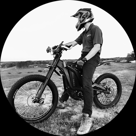 Profile Picture of Steven Laloggia (@suarve216) on Poshmark
