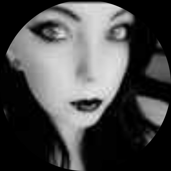 Profile Picture of Stephanie Dersham (@s_dersham) on Poshmark