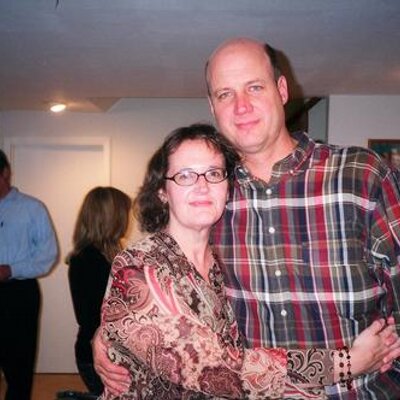 Profile Picture of Lauri Deubell Hart (@lauridhart) on Twitter