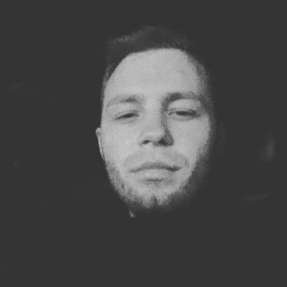 Profile Picture of Oleg Glushchuk (@oglushchuk) on Poshmark