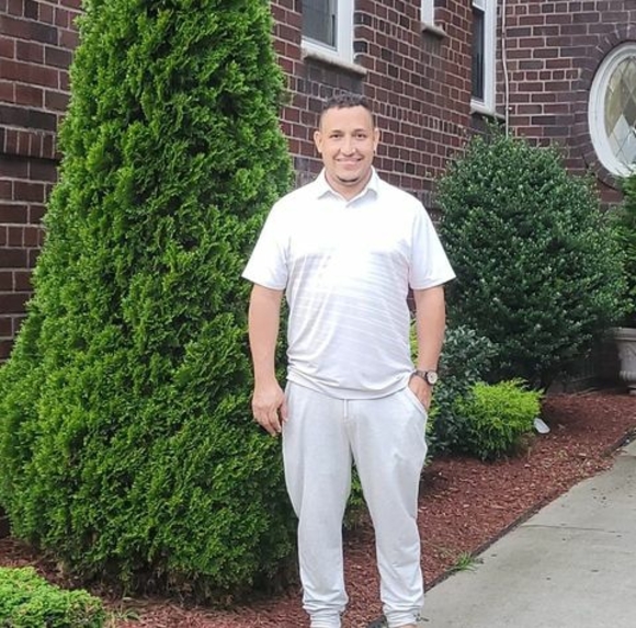 Profile Picture of Gleimer Blanquicett (@gleimer_pb1228) on Poshmark