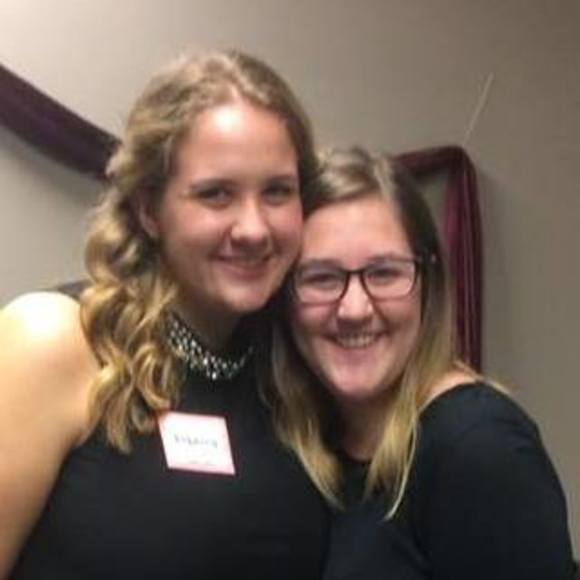 Profile Picture of Bailey Mcconnell (@baileymcconn811) on Poshmark