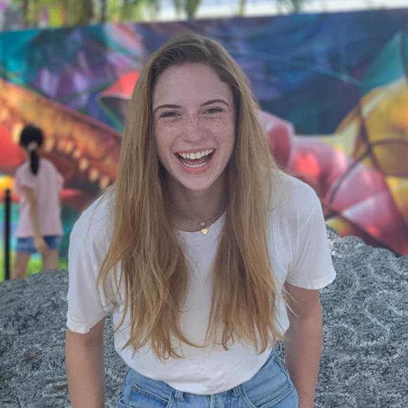 Profile Picture of Callie Kirchstein (@cellen663) on Poshmark