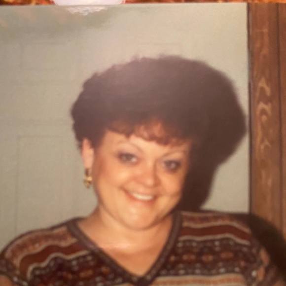 Profile Picture of Betty Coghlan (@blccoghlan) on Poshmark