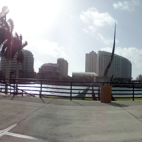 Profile Picture of Ingris Ingris (@yamca) on Poshmark