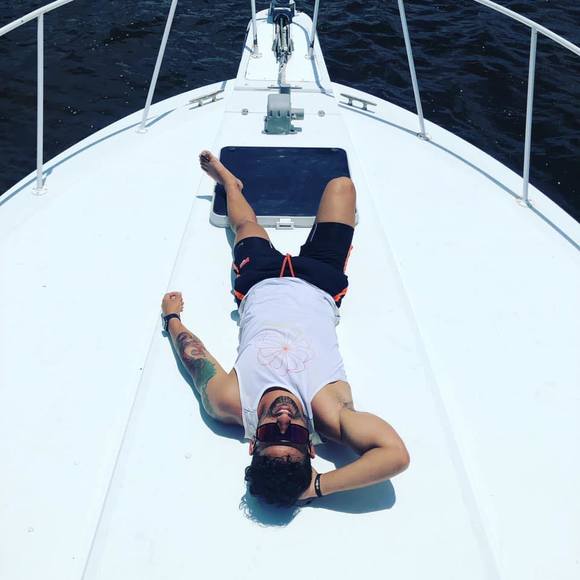 Profile Picture of Armando miguel Veloz alonso (@mandyveloz) on Poshmark