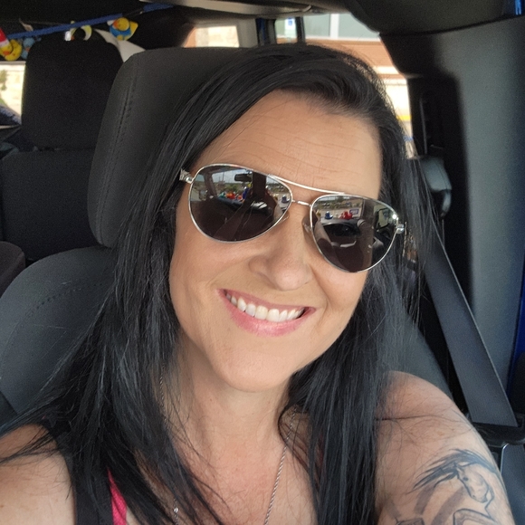 Profile Picture of Christy Papadakis (@christyathrush) on Poshmark