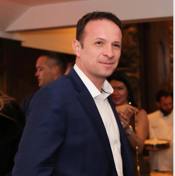 Profile Picture of Aleksandar Ilkov (@zimbak1980) on Poshmark