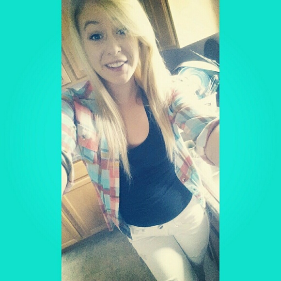 Profile Picture of Courtney Raikowski (@courtybabe22) on Poshmark