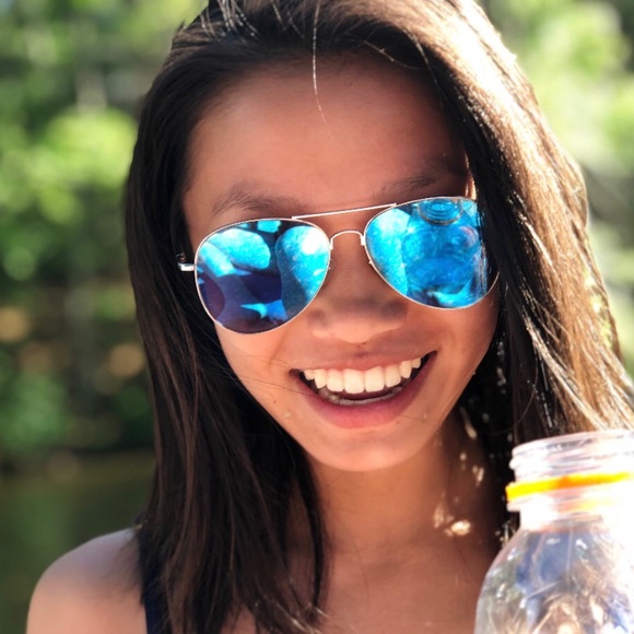 Profile Picture of Lily Duplessie (@lilydupe) on Poshmark