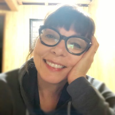 Profile Picture of Karen  Pegg (@pegglegs) on Twitter