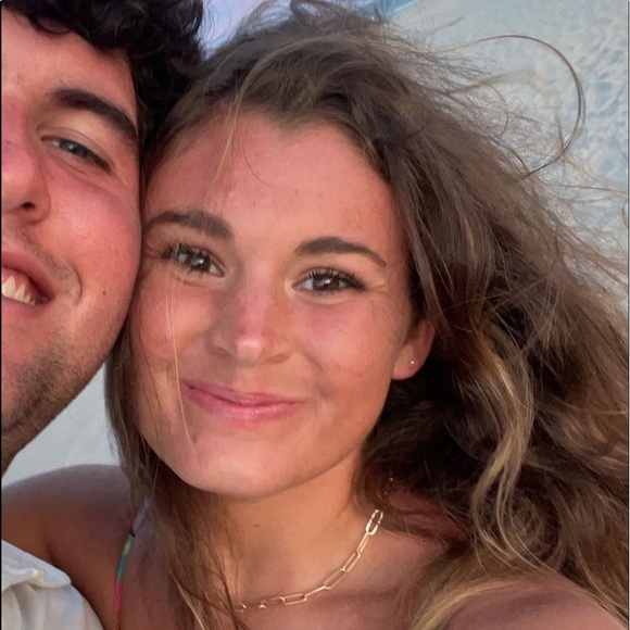Profile Picture of Raylee Bussey (@shan6277) on Poshmark
