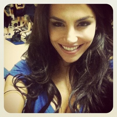 Profile Picture of Mel Avril E Miley ♥ (@FC_AmorRBR) on Twitter