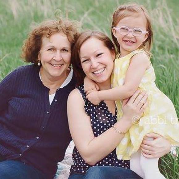 Profile Picture of Pam Goffinet (@pamelagoffinet) on Poshmark