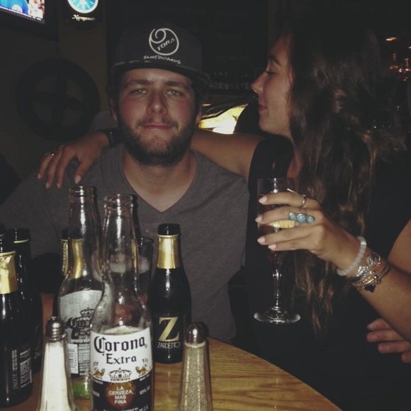 Profile Picture of Chris Medeiros (@ctm82691) on Poshmark