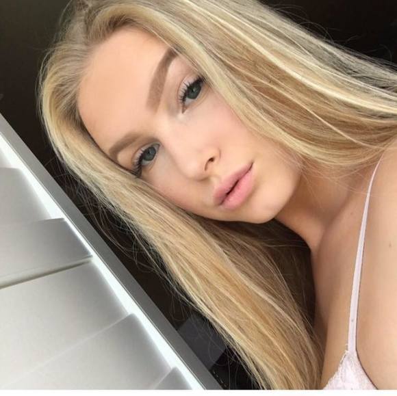 Profile Picture of Alex Koral (@alexkoral) on Poshmark