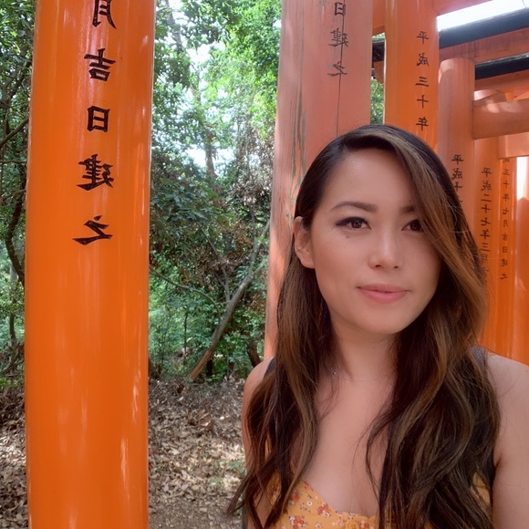 Profile Picture of Bernice Chow (@berber106) on Poshmark