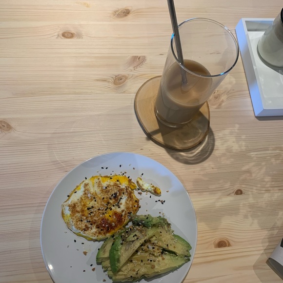 Hailey Phillipson - Poshmark Profile Picture of Hailey Phillipson (@haileyphillipso) on Poshmark