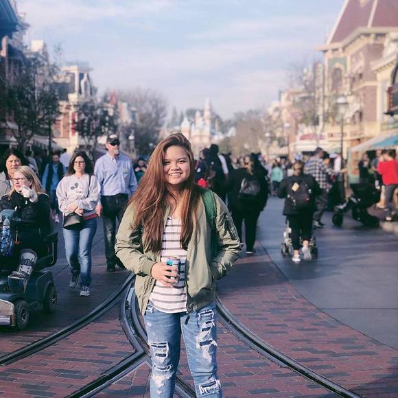 Profile Picture of Camille joyce Facal (@cjfacal) on Poshmark