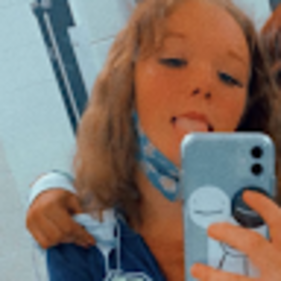 Christina Seiple - Poshmark Profile Picture of Christina Seiple (@christinaseiple) on Poshmark