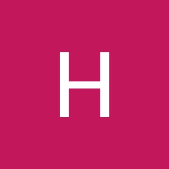 Profile Picture of Hawa Foko (@hawafk2009) on Poshmark