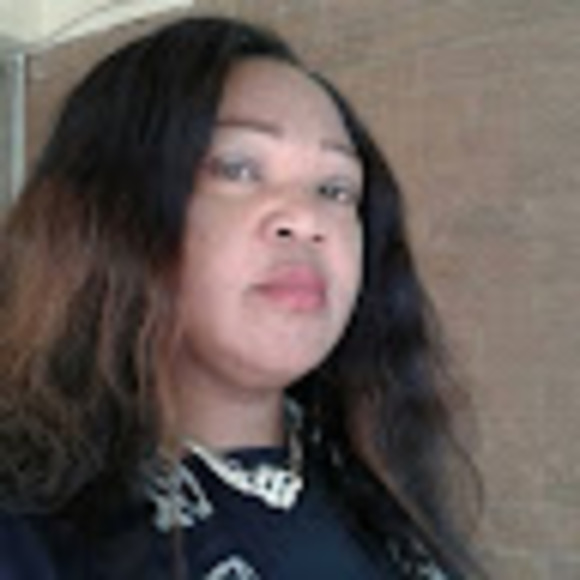 Profile Picture of Rosine Nkolongo (@rosinenkolongo) on Poshmark