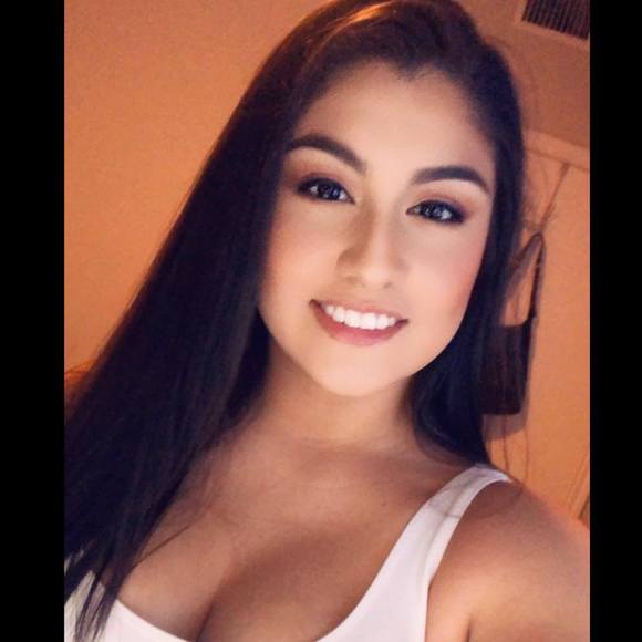 Profile Picture of Alyssa Ceja (@alyssaceja95) on Poshmark