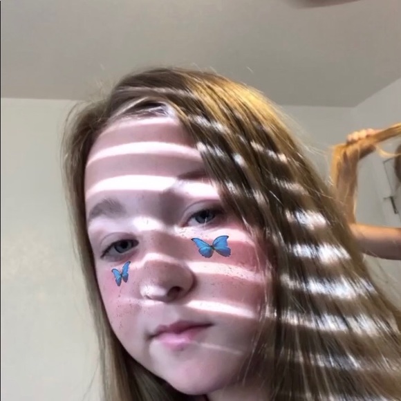 Profile Picture of Kara Larsen (@karalarsen12) on Poshmark