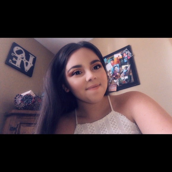 Mckena Bogusch - Poshmark Profile Picture of Mckena Bogusch (@kenalena) on Poshmark