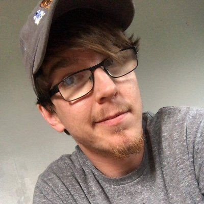 Profile Picture of Robert Ficzner (@RobbieS1000rr) on Twitter