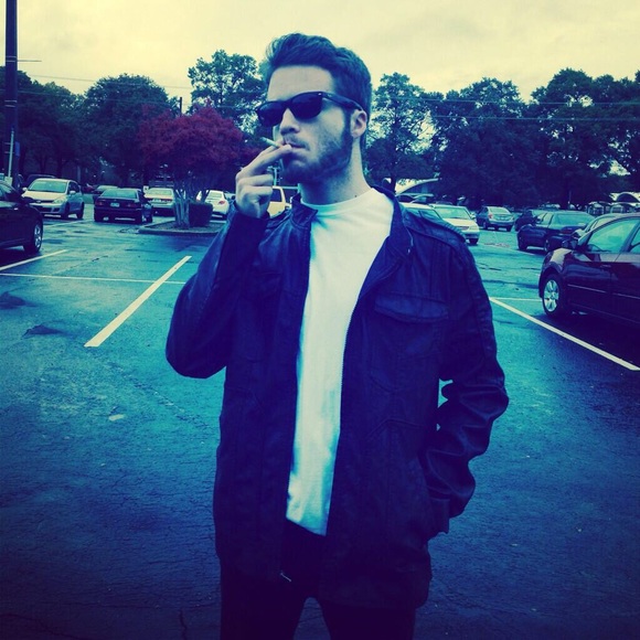 Profile Picture of John Mathis (@jmathis22) on Poshmark