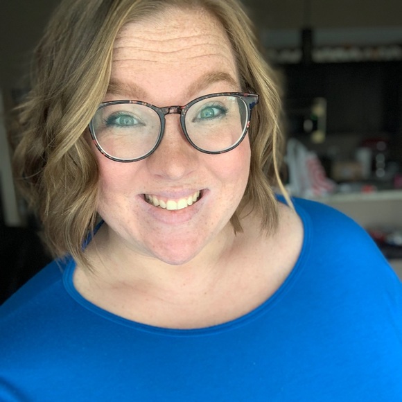 Profile Picture of Kali Finnestad (@kfinnestad) on Poshmark