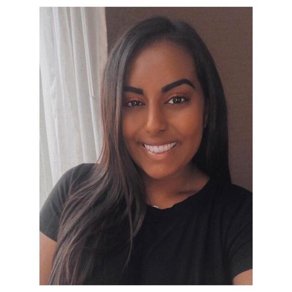 Rasika Keely - Poshmark Profile Picture of Rasika Keely (@rasikakeely) on Poshmark
