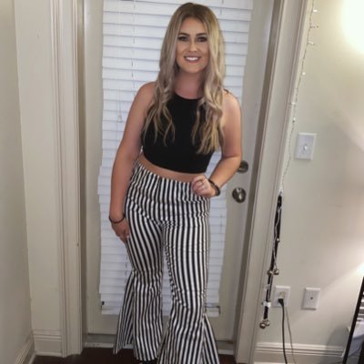Profile Picture of Lindsey Geist (@LiNdS_Geist) on Twitter