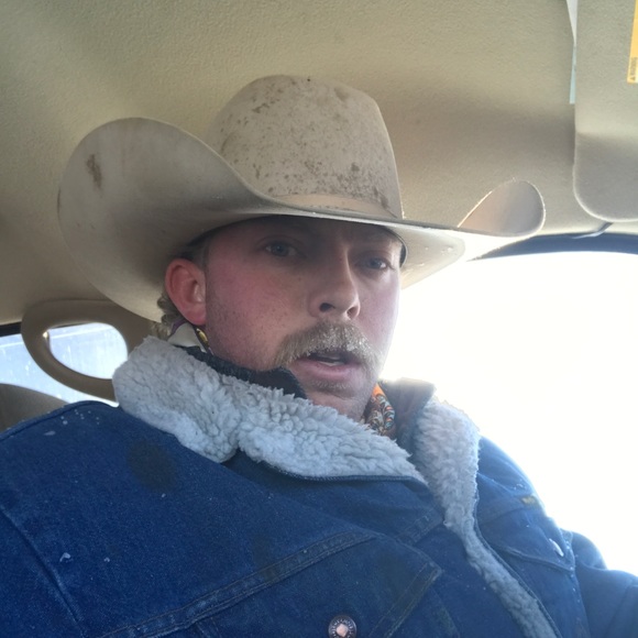 Profile Picture of Josh Sonnenberg (@joshsonnenberg) on Poshmark