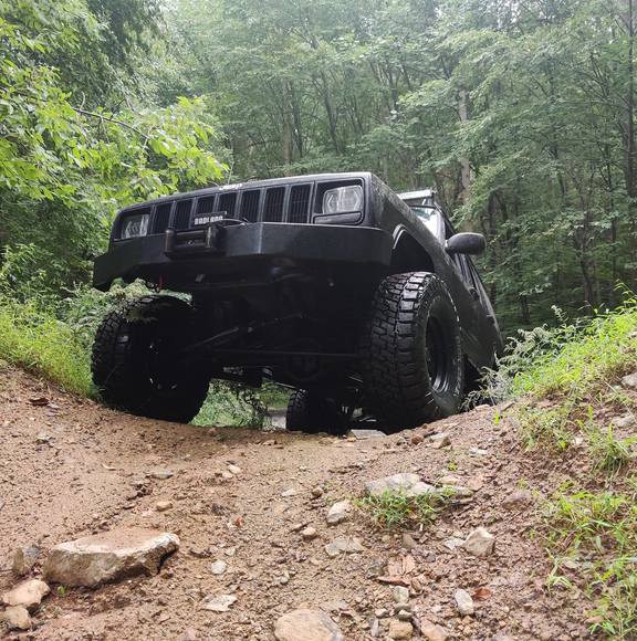 Profile Picture of Brandon Henkelman (@zourdiesal) on Poshmark