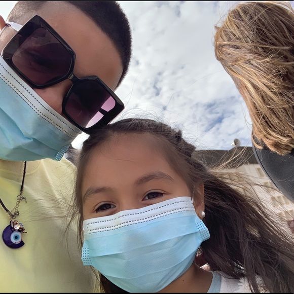 Profile Picture of Carlos Camacho (@carlosv1bes) on Poshmark