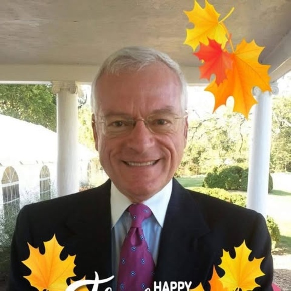 Profile Picture of Bill Thomas (@gwmthomas) on Poshmark