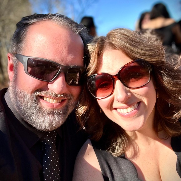 Profile Picture of Mya Swires (@myaswires) on Poshmark