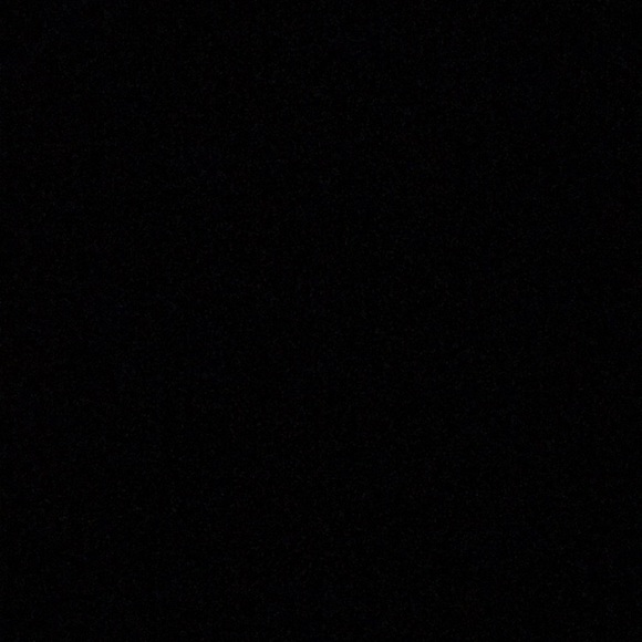 Profile Picture of Laurence Martin (@lauumart) on Poshmark