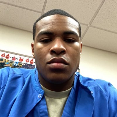 Profile Picture of TRE🤩 (@treyedwards442) on Twitter