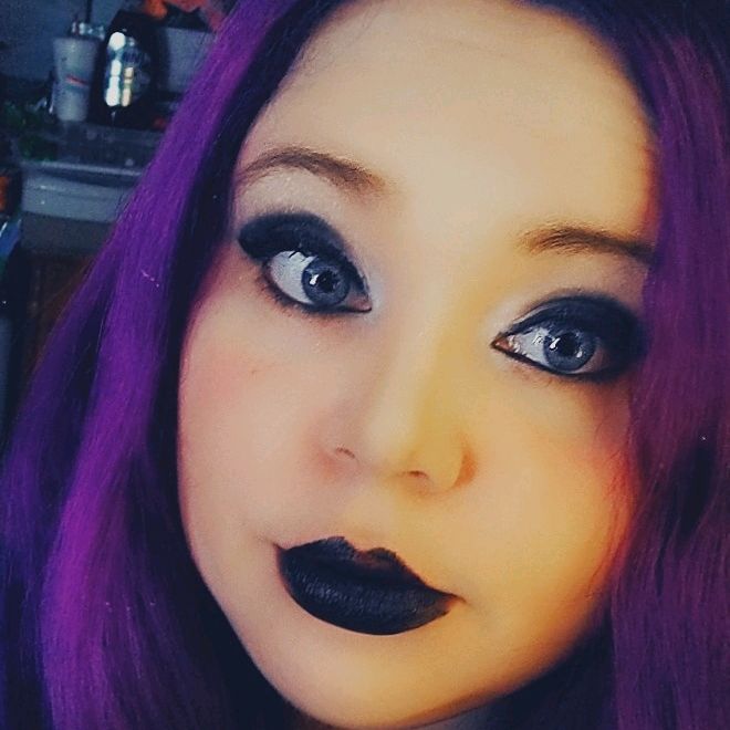 Profile Picture of Emelie Beauchamps (@emelie_33) on Tiktok