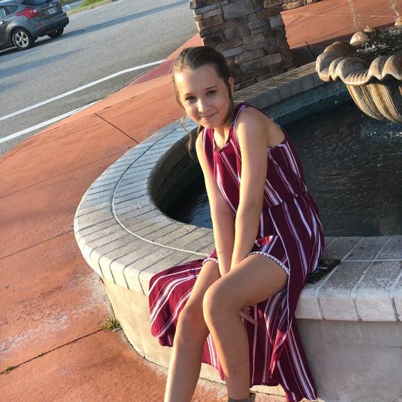 Profile Picture of Amanda Winstead (@amandawinstead) on Poshmark