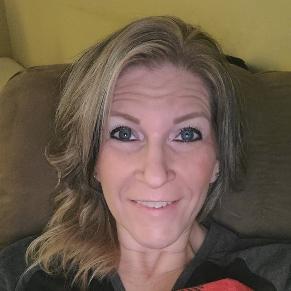 Profile Picture of Audra Beaver pearson (@audrap113) on Poshmark