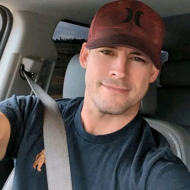 Profile Picture of Travis (@s3shay098) on Tiktok