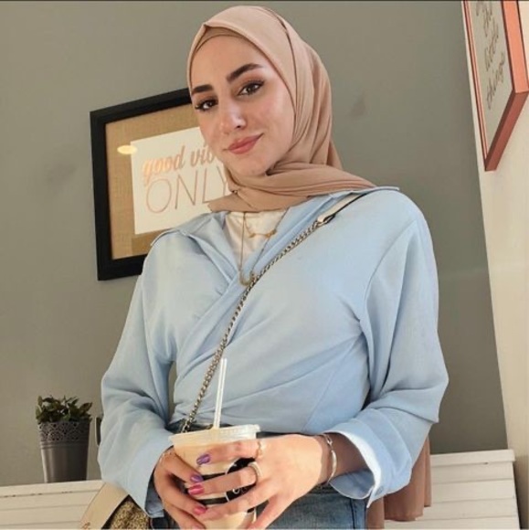 Profile Picture of Aya Alsayed (@ayaalsayed) on Poshmark