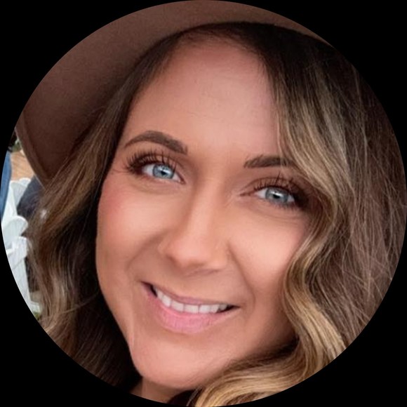 Profile Picture of Erika Sweet (@eheath10) on Poshmark