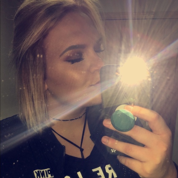 Profile Picture of Kalli Wittenhagen (@kalliann22) on Poshmark