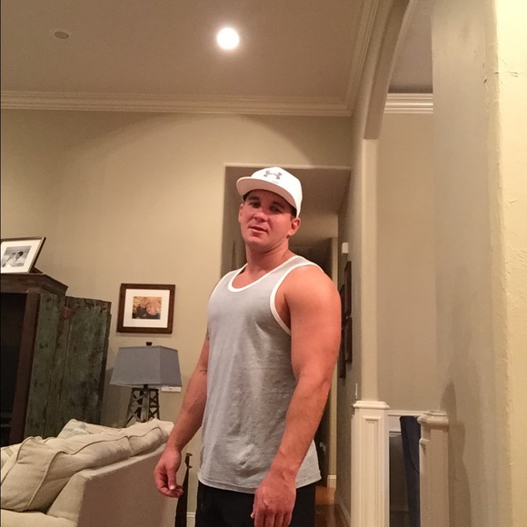 Profile Picture of Daryl Schoenfeldt (@dschoenfeldt) on Poshmark